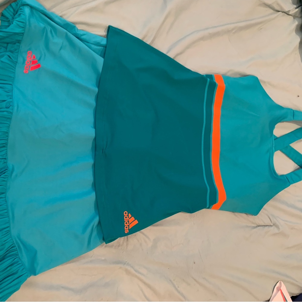 Adidas tennis tank and skirt size medium
